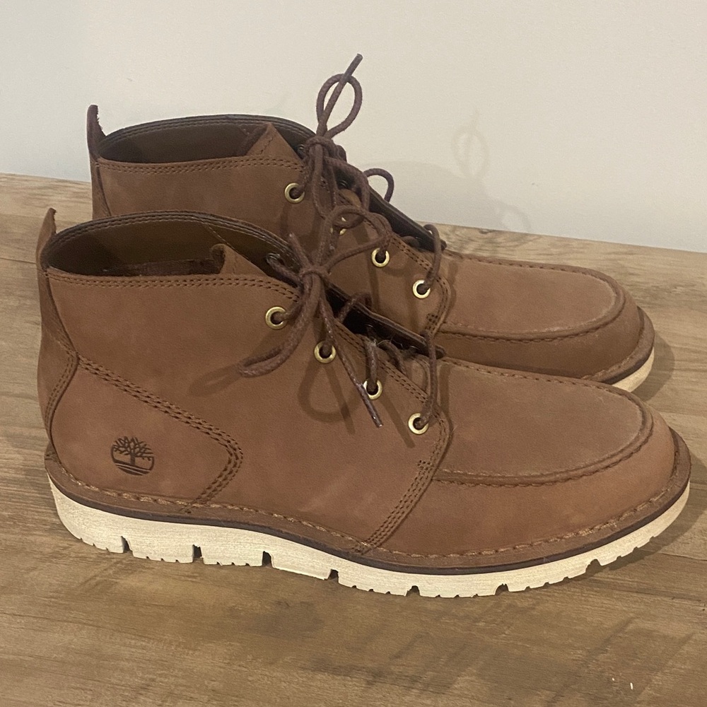 Timberland Men's Brown Leather Chukka Boots